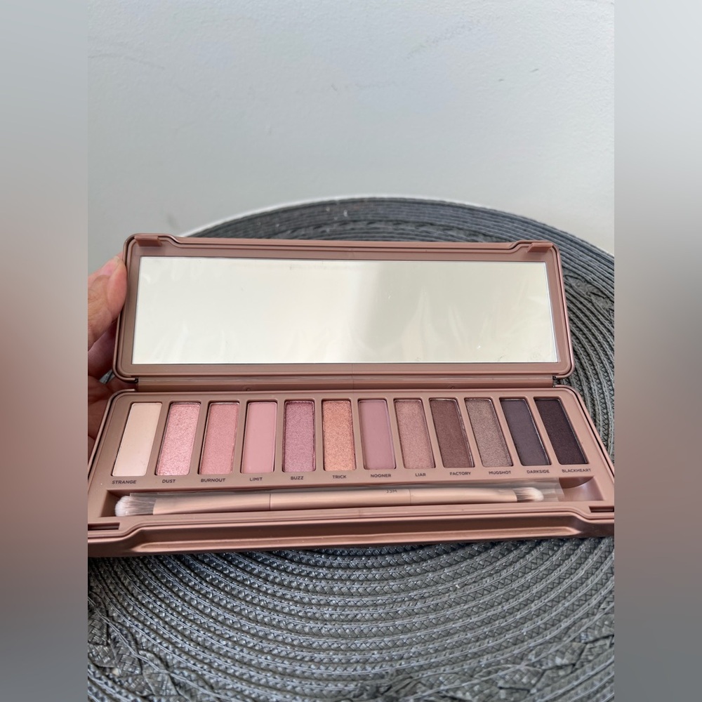 NEW Urban Decay Naked3 Eyeshadow Palette Pink White Shimmer Neutral
